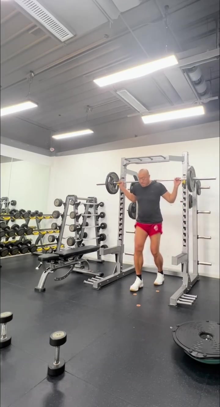 马健：这个赛季即将开始，争取拿到的老将合约